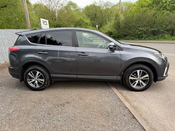 Used Toyota RAV4 2017 for sale - 78361802: Photo