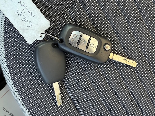 Used Renault Twingo 2015 for sale - 76085234: Photo 15