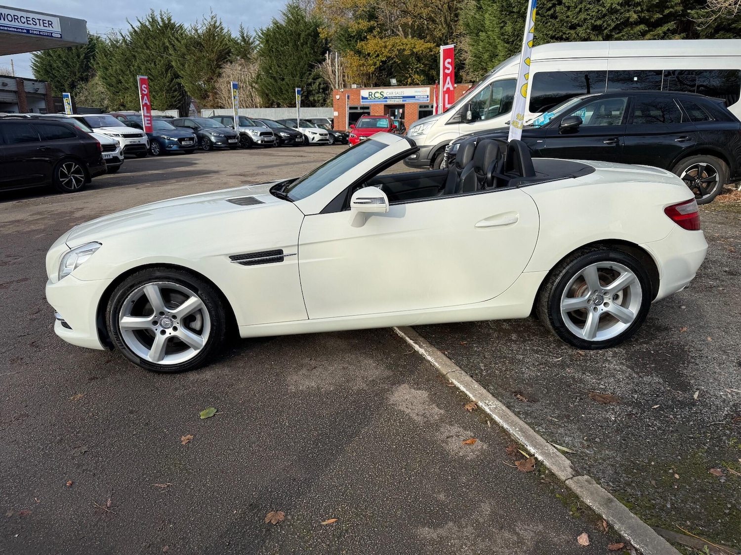 Used Mercedes-Benz SLK 2012 for sale - 76658885: Photo 7