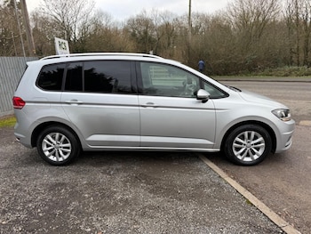 Used Volkswagen Touran 2018 for sale - 77351706: Photo