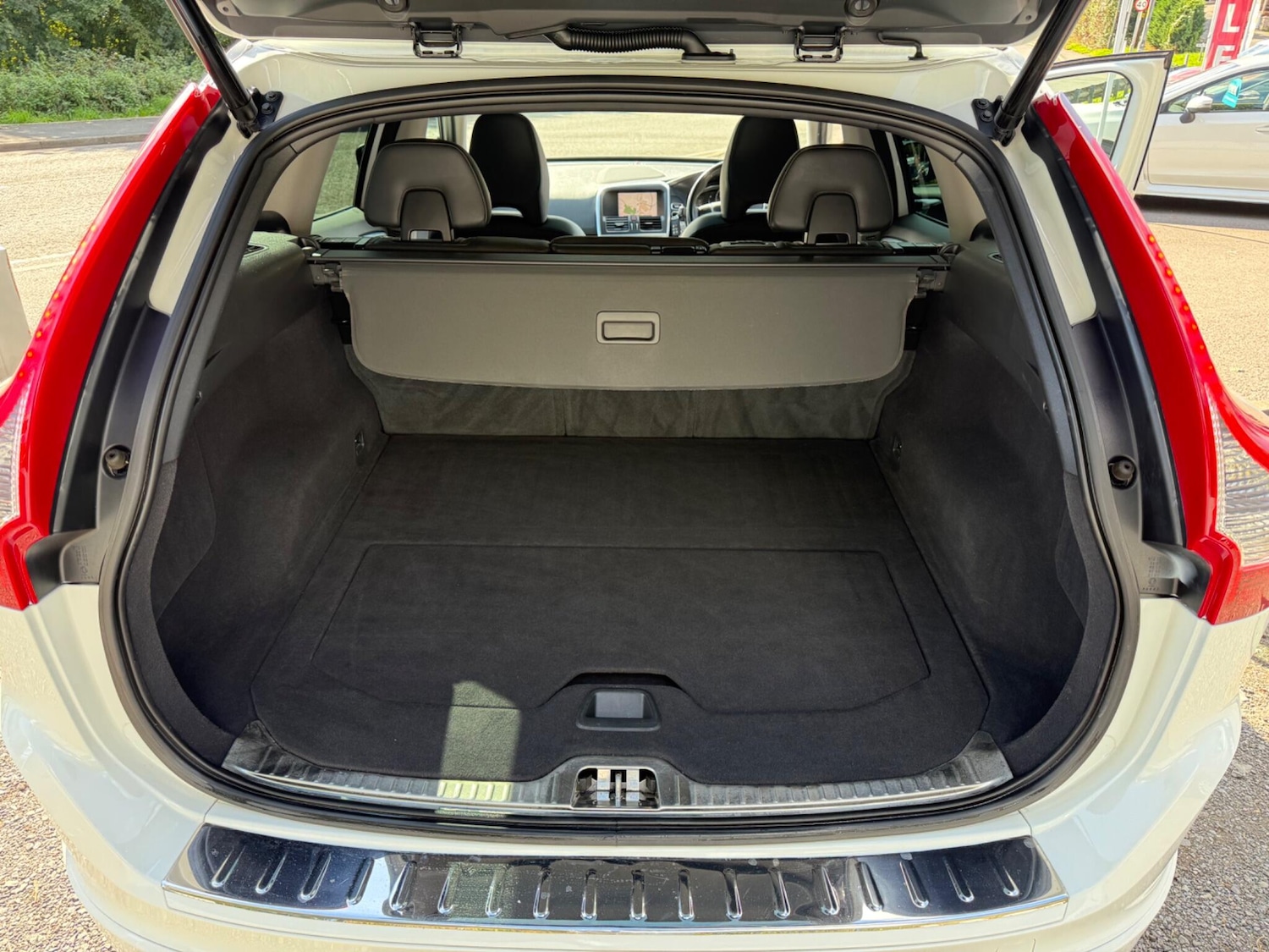 Used Volvo XC60 2017 for sale - 76000720: Photo 10