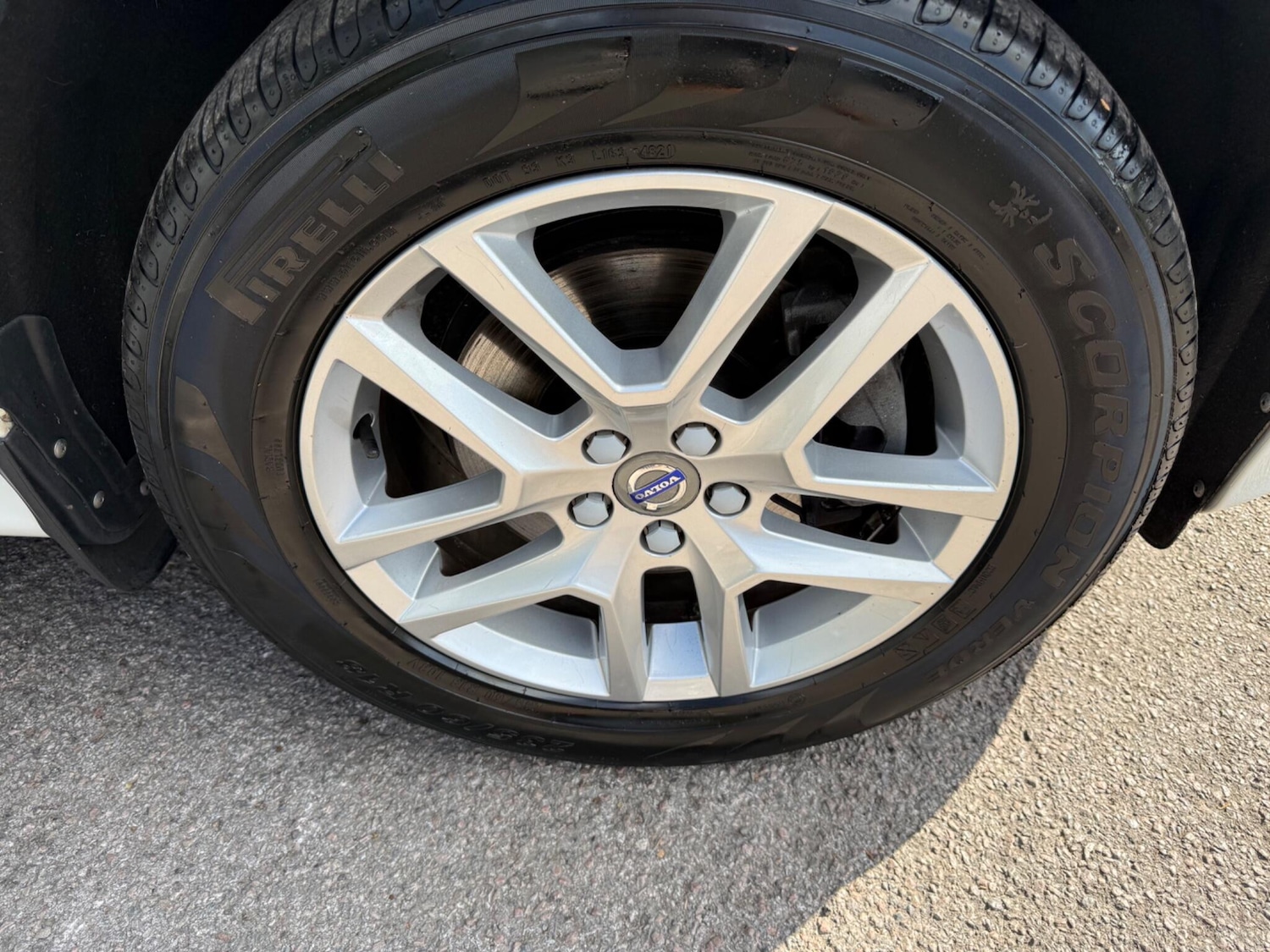 Used Volvo XC60 2017 for sale - 76000720: Photo 12