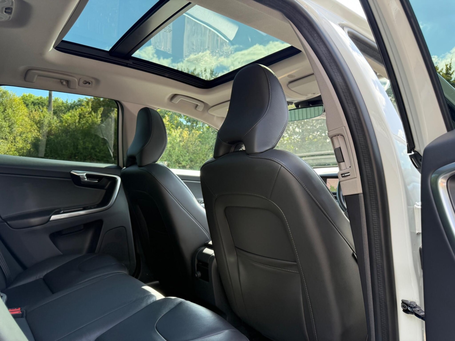 Used Volvo XC60 2017 for sale - 76000720: Photo 16