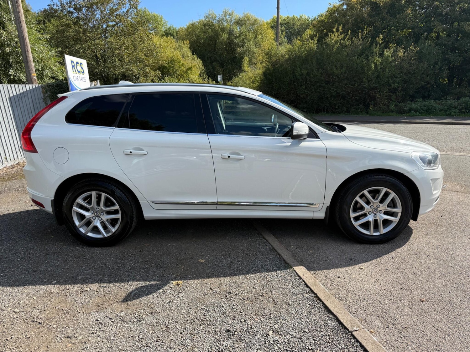 Used Volvo XC60 2017 for sale - 76000720: Photo 3