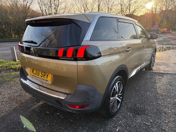 Used Peugeot 5008 2018 for sale - 76898841: Photo