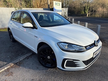 Used Volkswagen Golf 2017 for sale - 77081340: Photo