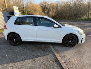 Used Volkswagen Golf 2017 for sale - 77081340: Photo