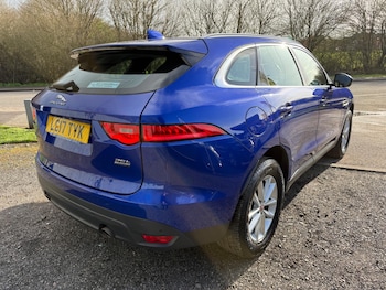 Used Jaguar F-Pace 2017 for sale - 77808000: Photo