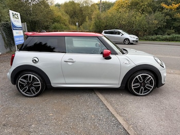 Used MINI Hatch 2020 for sale - 76997754: Photo