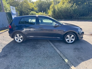 Used Volkswagen Golf 2015 for sale - 75695984: Photo