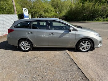 Used Toyota Auris 2014 for sale - 78362448: Photo
