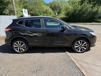 Used Nissan Qashqai 2017 for sale - 78585862: Photo