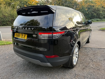 Used Land Rover Discovery 2018 for sale - 76167269: Photo