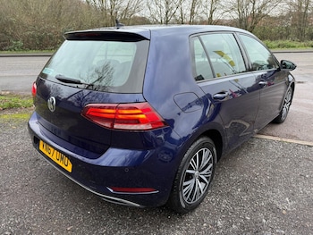 Used Volkswagen Golf 2017 for sale - 76964953: Photo