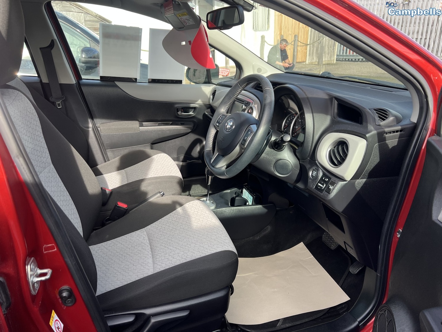 Used Toyota Yaris 2013 for sale - 73762928: Photo 5