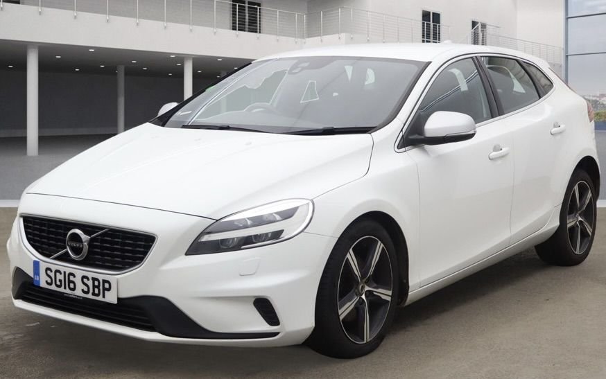 Used Volvo V40 2016 for sale - 76559045: Photo 2