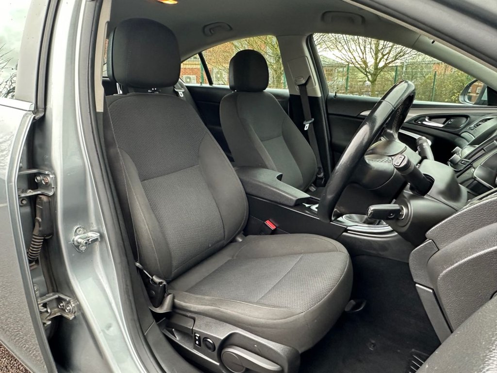 Used Vauxhall Insignia 2015 for sale - 77936337: Photo 16