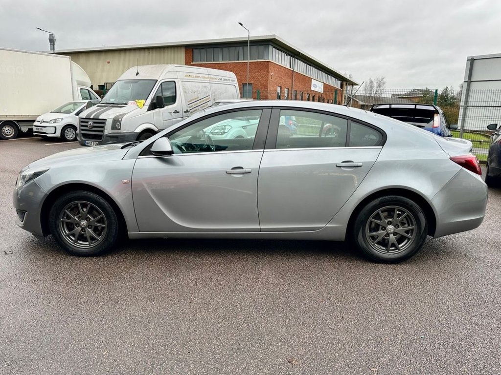 Used Vauxhall Insignia 2015 for sale - 77936337: Photo 5