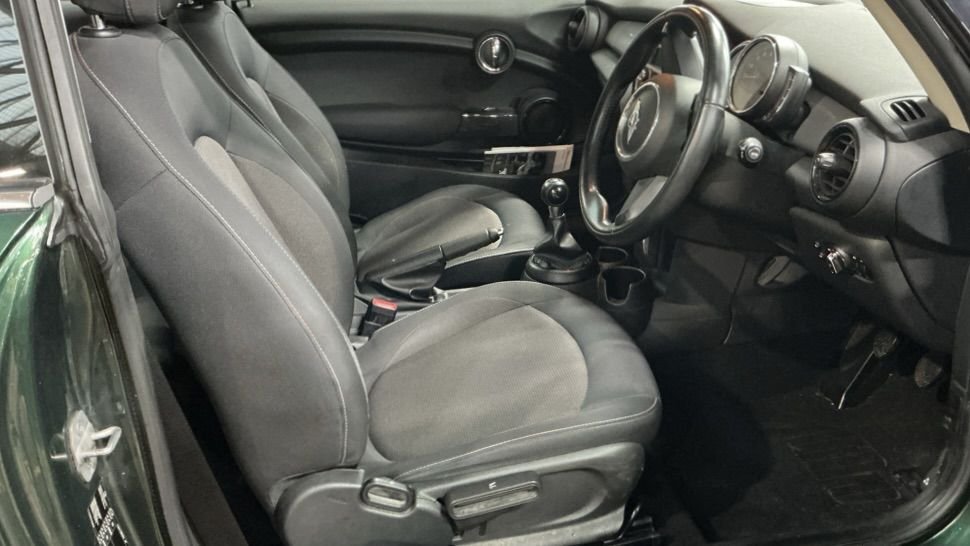 Used MINI Hatch 2018 for sale - 77341915: Photo 8