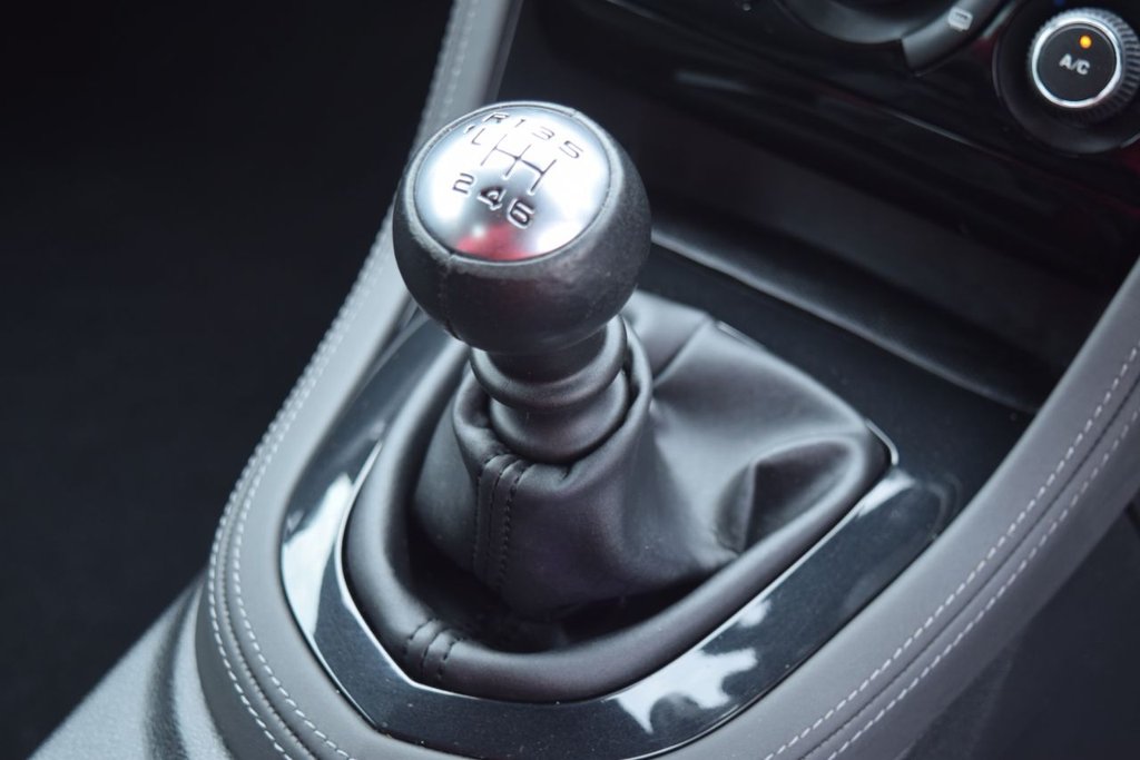 Used Peugeot RCZ 2014 for sale - 77200053: Photo 40