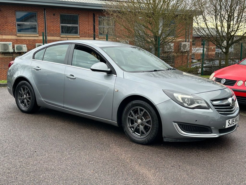 Used Vauxhall Insignia 2015 for sale - 76724541: Photo 2