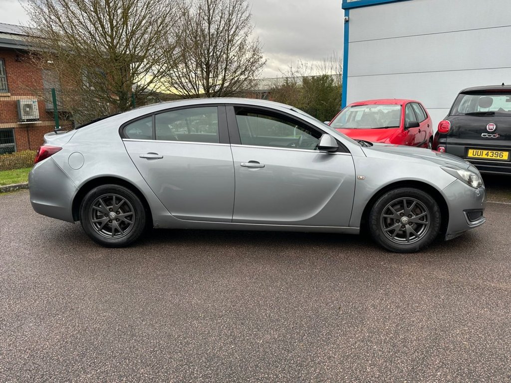 Used Vauxhall Insignia 2015 for sale - 76724541: Photo 3