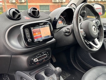 Used smart fortwo 2017 for sale - 78246621: Photo