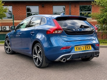 Used Volvo V40 2017 for sale - 78955385: Photo