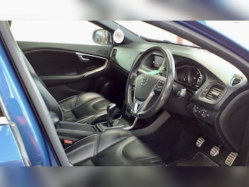 Used Volvo V40 2017 for sale - 78955385: Photo