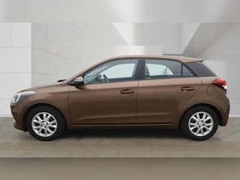 Used Hyundai i20 2017 for sale - 78385285: Photo