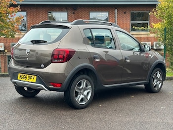 Used Dacia Sandero Stepway 2018 for sale - 76132819: Photo