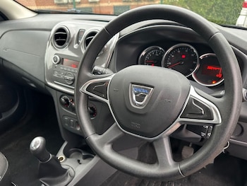 Used Dacia Sandero Stepway 2018 for sale - 76132819: Photo