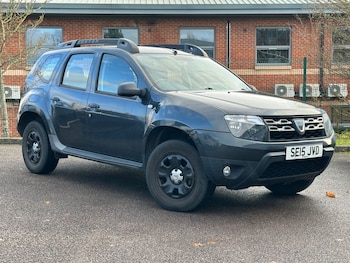 Used Dacia Duster 2015 for sale - 76570092: Photo