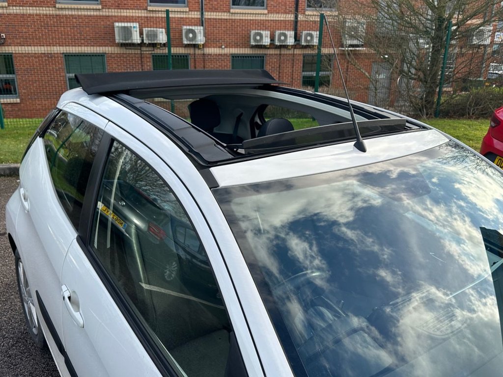 Used Toyota AYGO 2015 for sale - 77263652: Photo 2