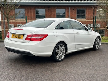 Used Mercedes-Benz E Class 2013 for sale - 76547015: Photo