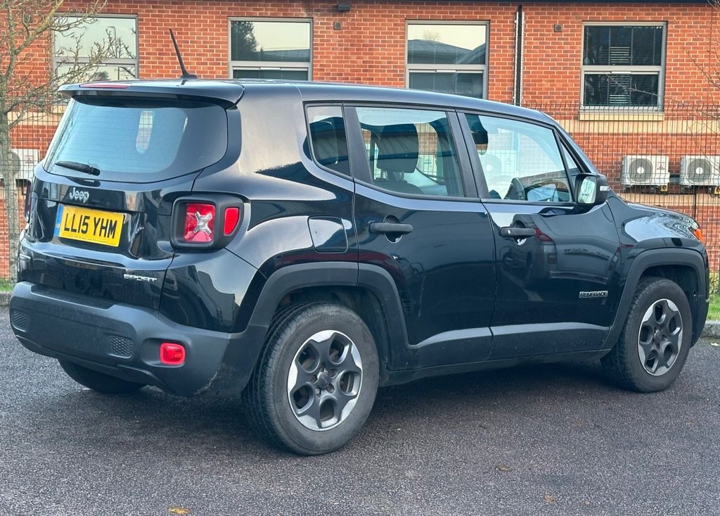 Used Jeep Renegade 2015 for sale - 76582445: Photo 2