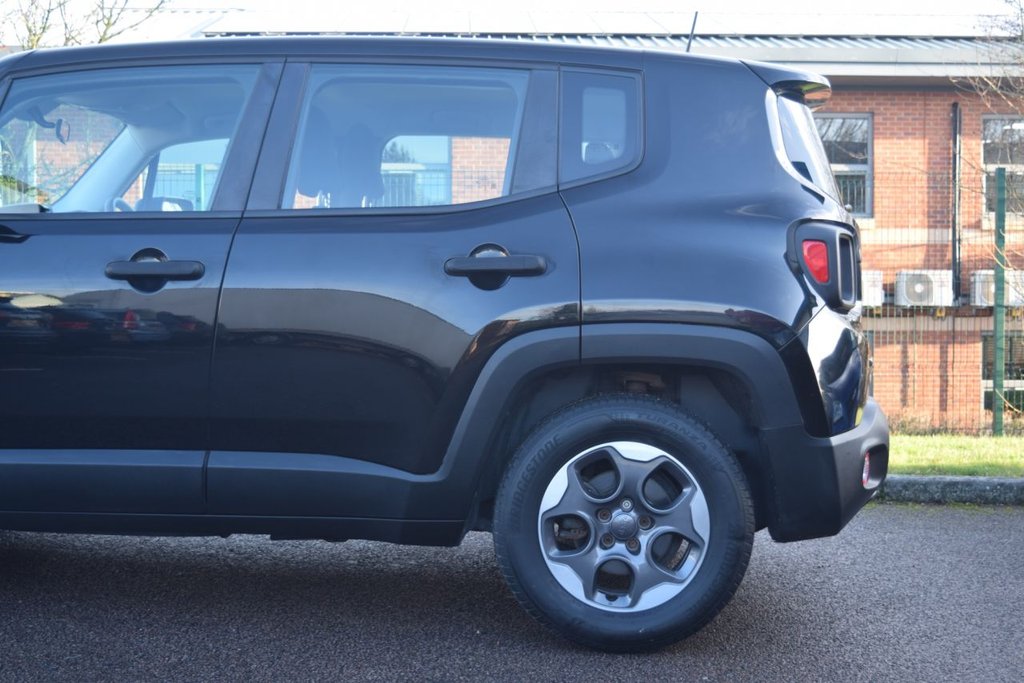 Used Jeep Renegade 2015 for sale - 76582445: Photo 40