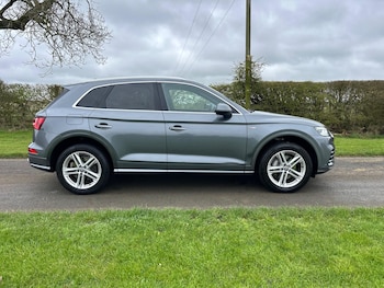 Used Audi Q5 2017 for sale - 78101132: Photo