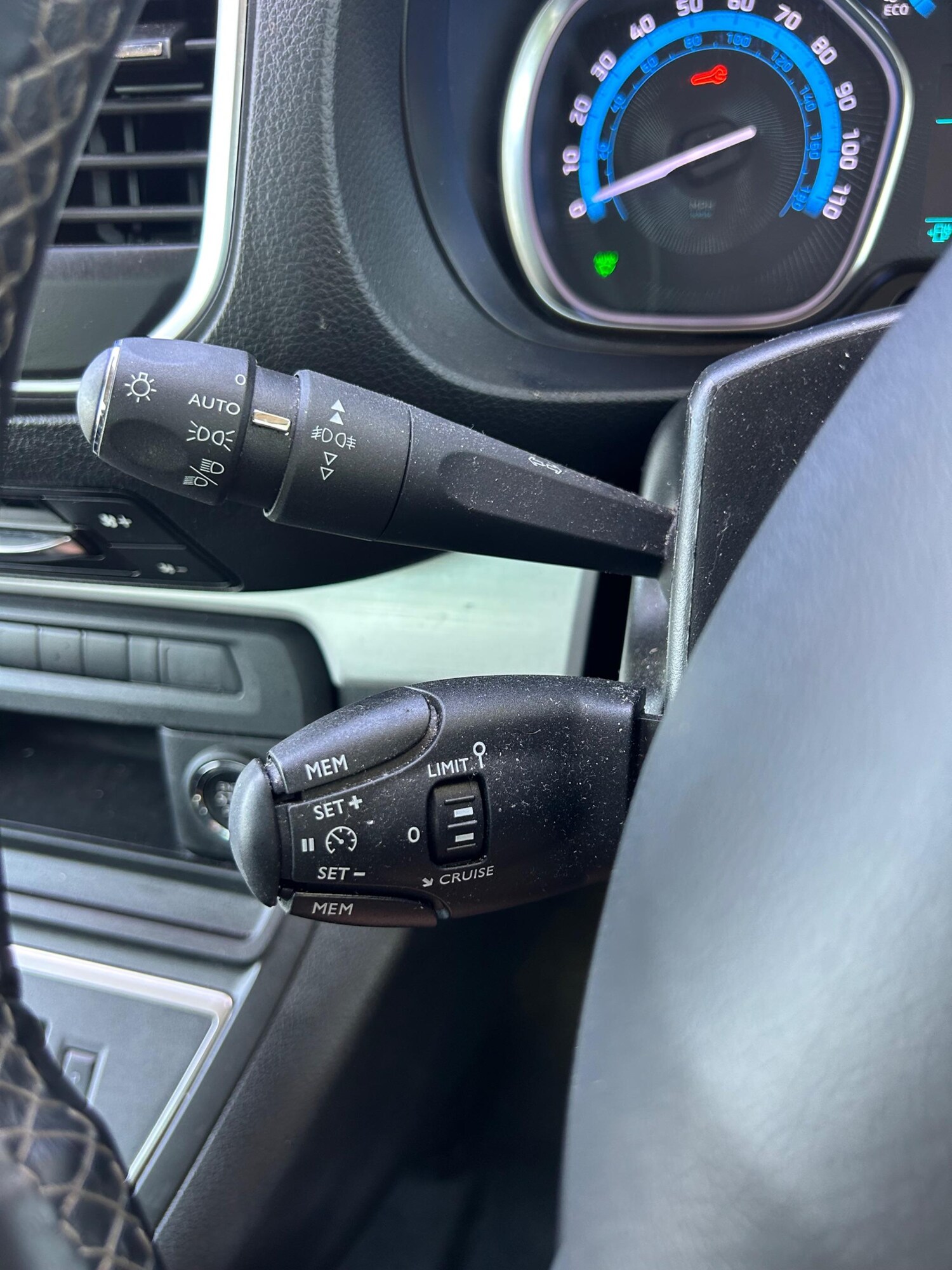 Used Peugeot Traveller 2021 for sale - 78100191: Photo 14