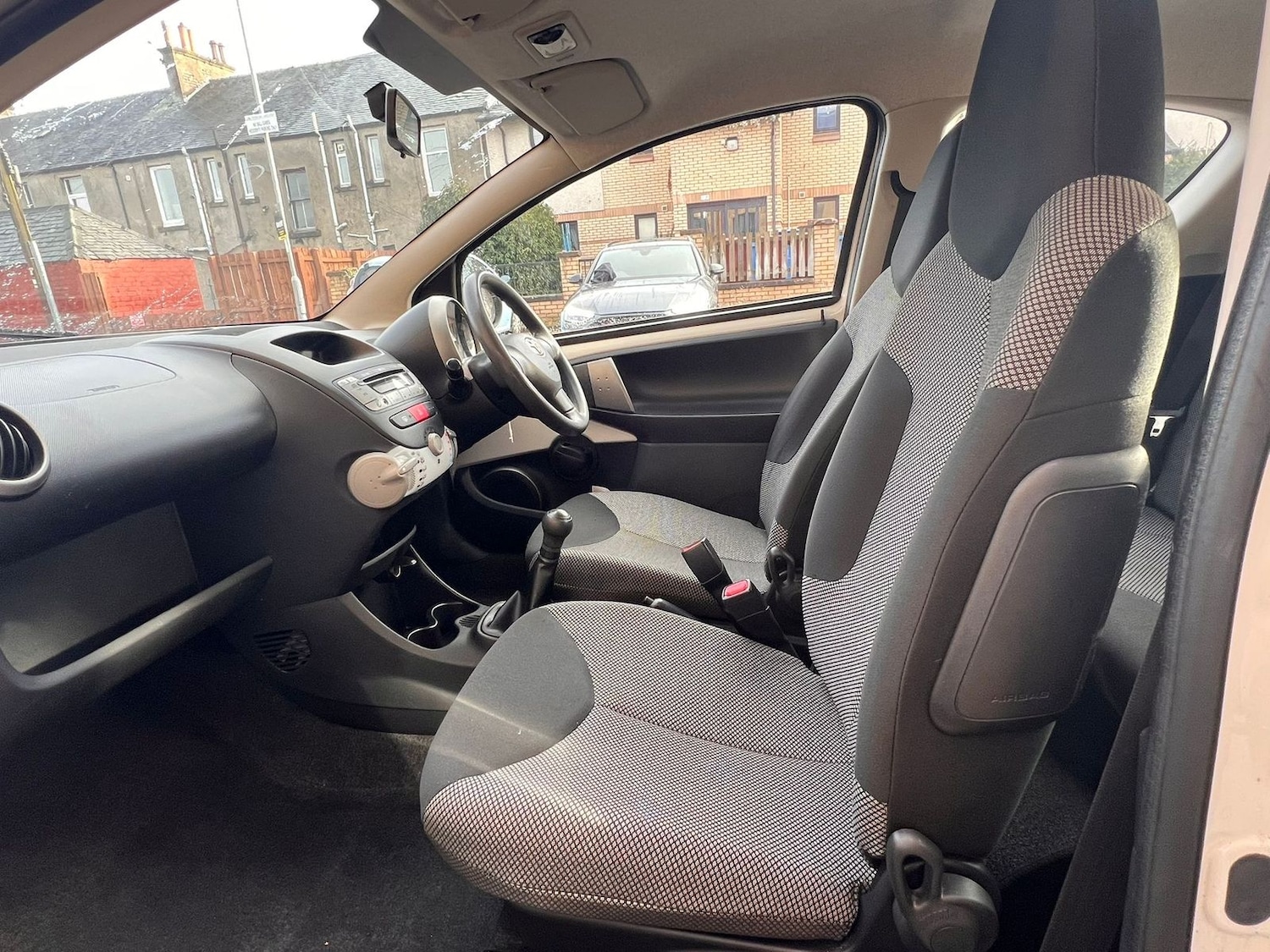 Used Toyota AYGO 2013 for sale - 76668322: Photo 14