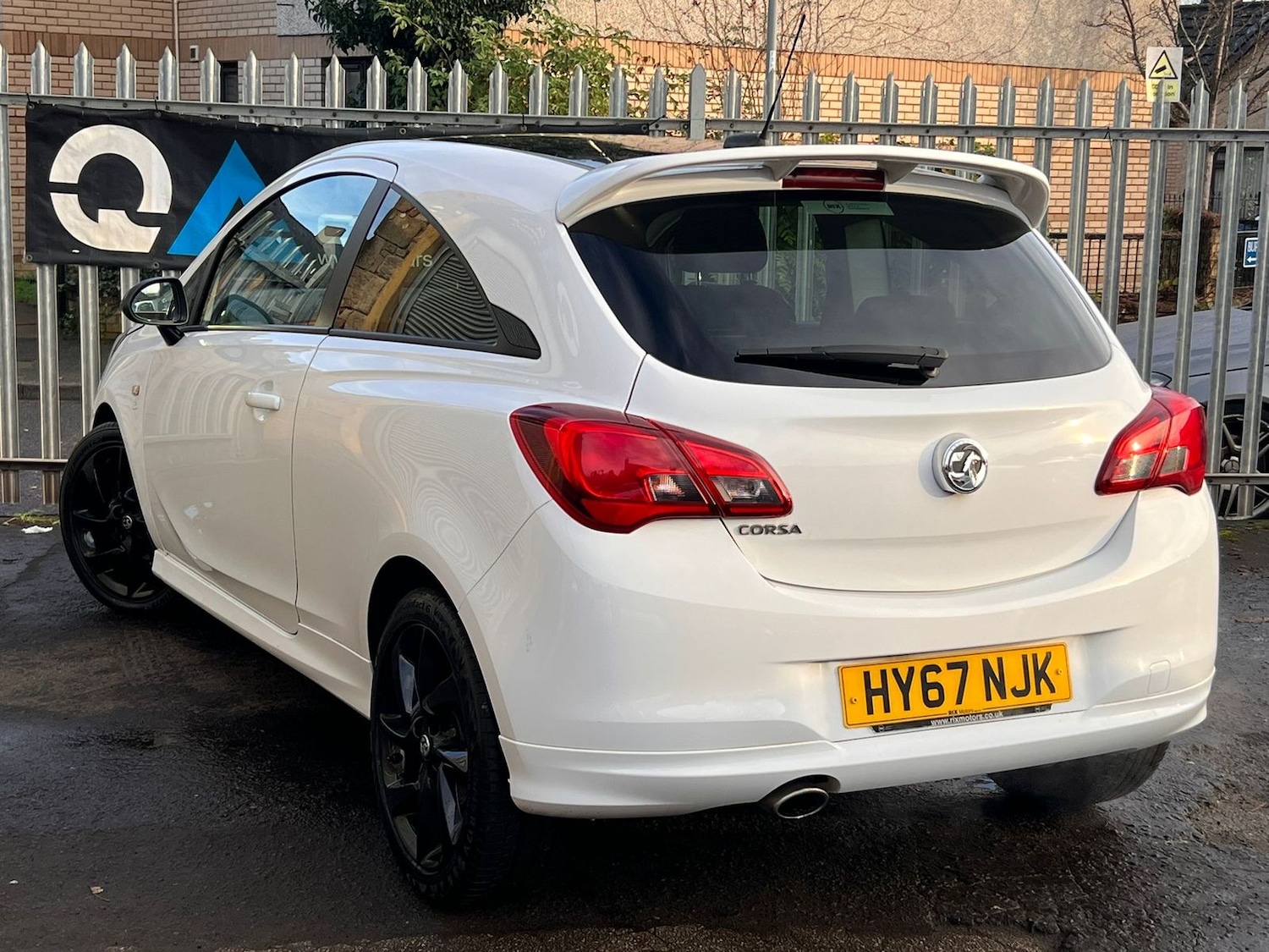 Used Vauxhall Corsa 2017 for sale - 76668324: Photo 2