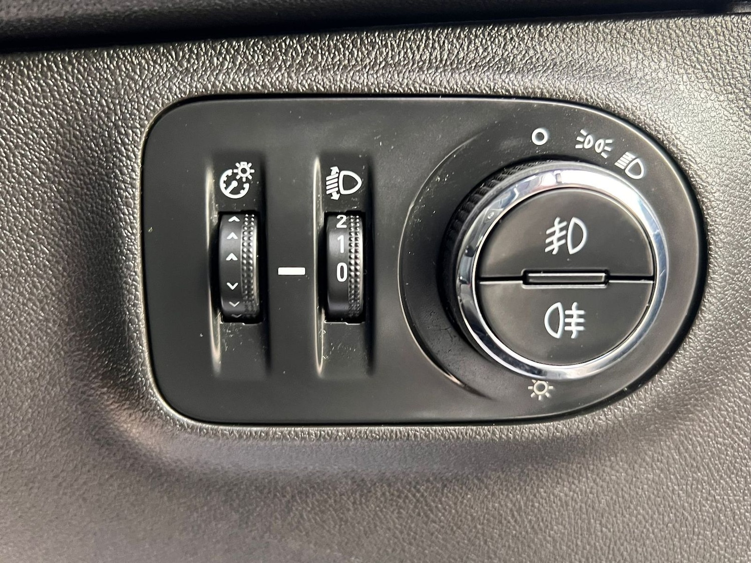 Used Vauxhall Corsa 2017 for sale - 76668324: Photo 22