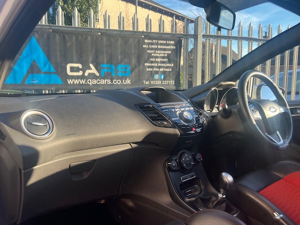 Used Ford Fiesta 2017 for sale - 76229352: Photo 11