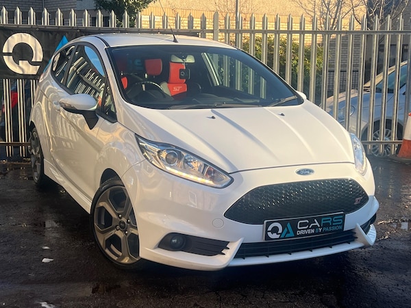 Used Ford Fiesta 2017 for sale - 76229352: Photo 1