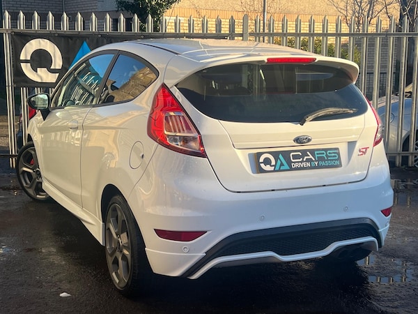 Used Ford Fiesta 2017 for sale - 76229352: Photo 4