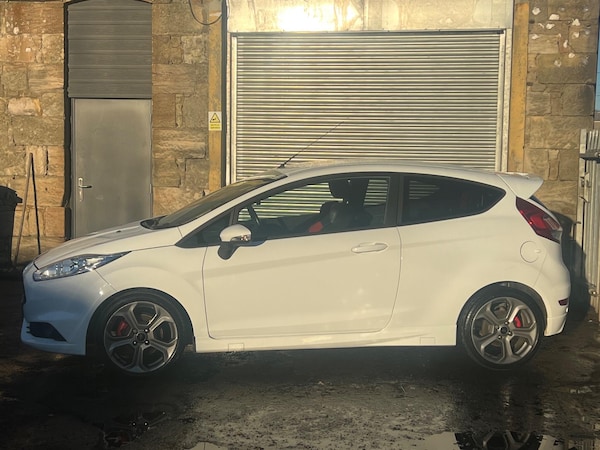Used Ford Fiesta 2017 for sale - 76229352: Photo 5