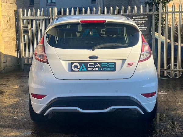Used Ford Fiesta 2017 for sale - 76229352: Photo 6