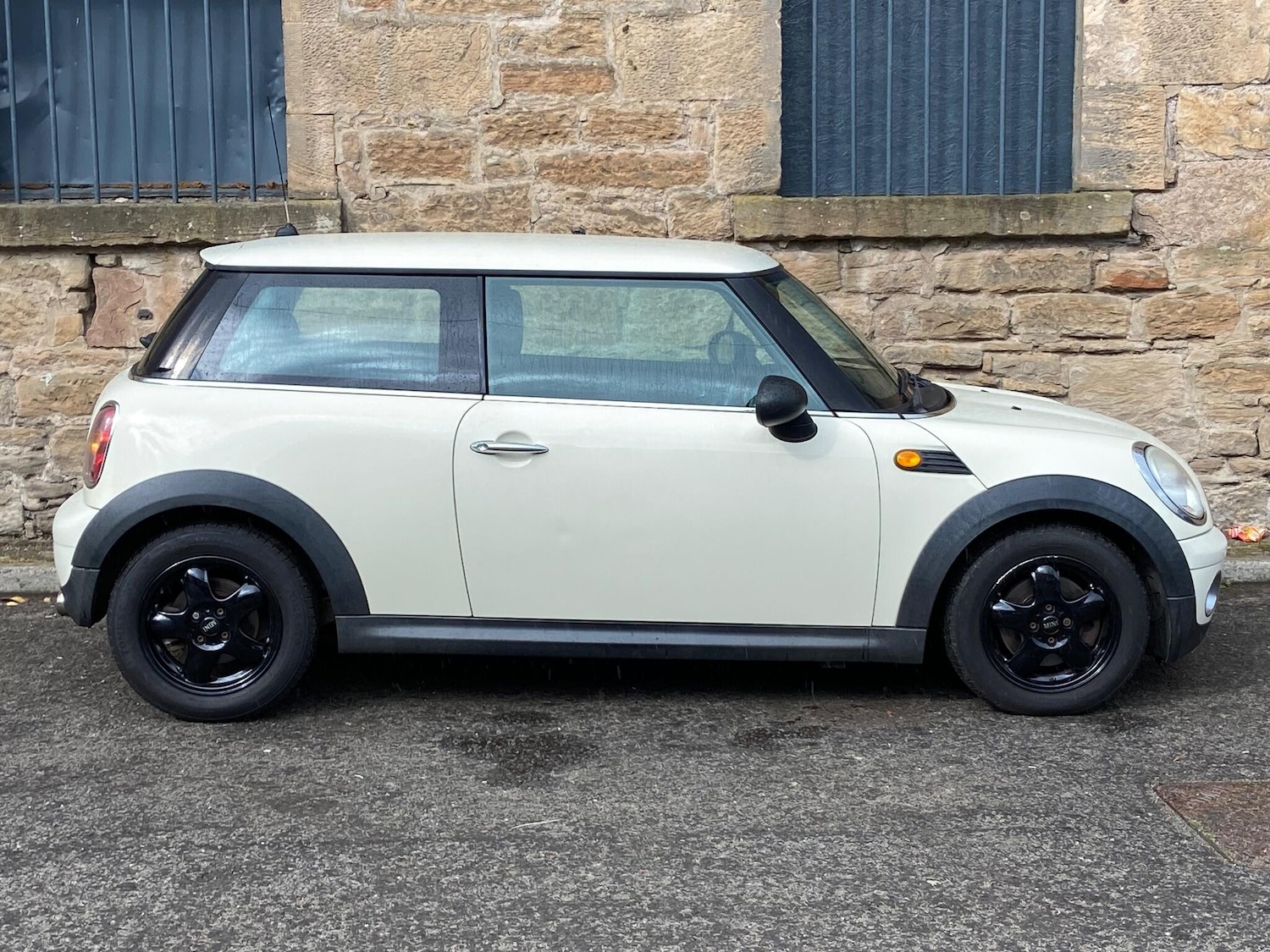 Used MINI Hatch 2010 for sale - 76361680: Photo 17