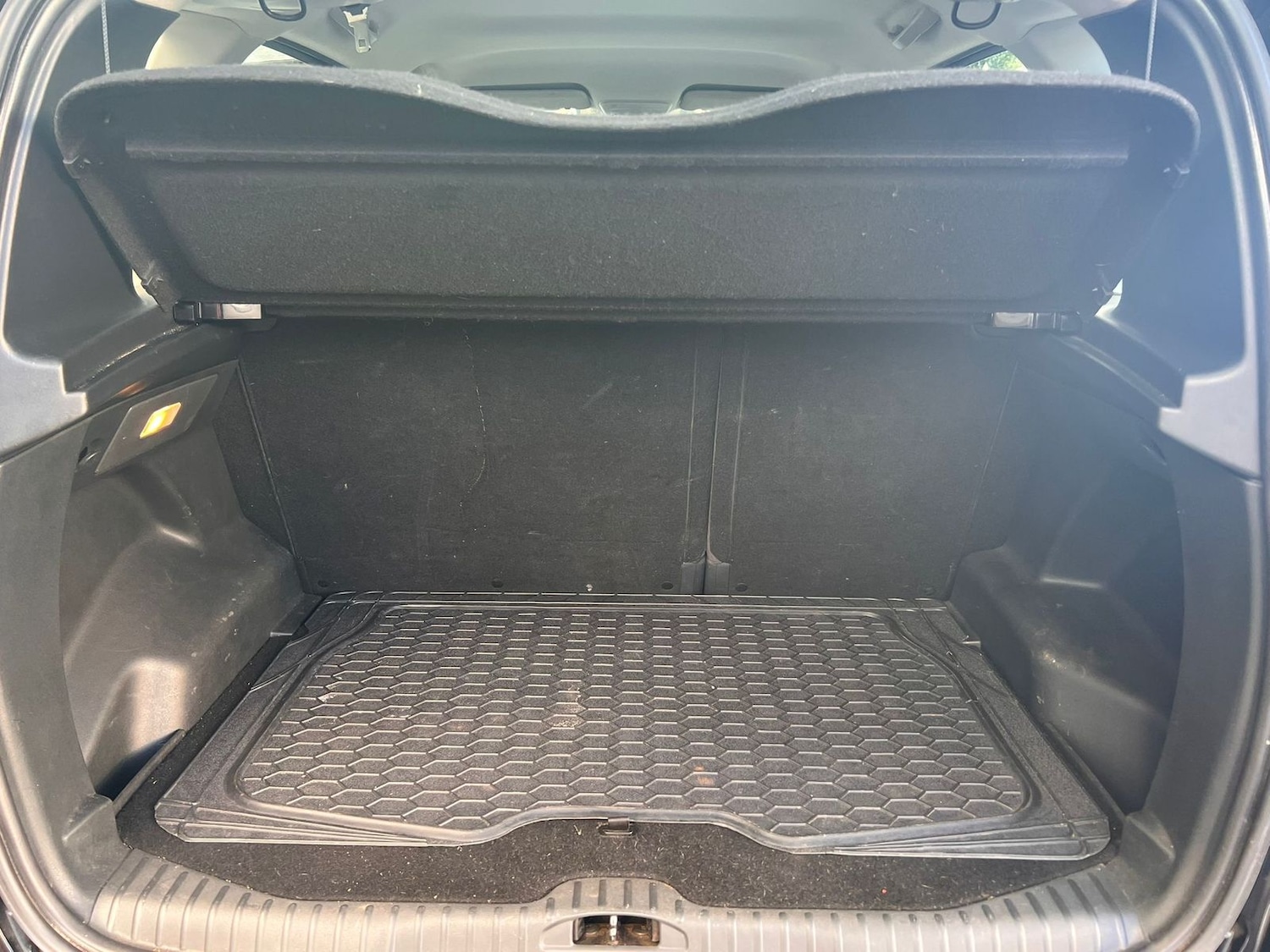 Used Citroen C3 Picasso 2013 for sale - 76661197: Photo 28