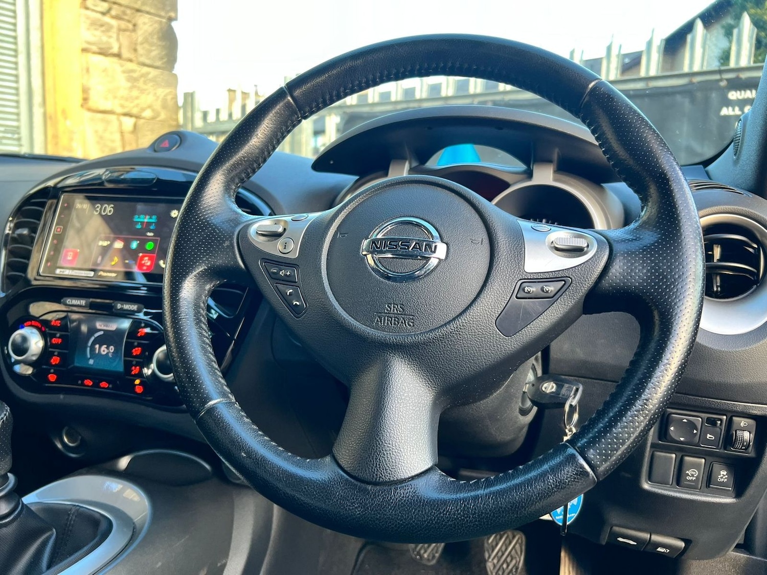 Used Nissan Juke 2014 for sale - 76410448: Photo 35